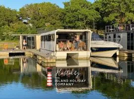 Island Harbour Houseboat