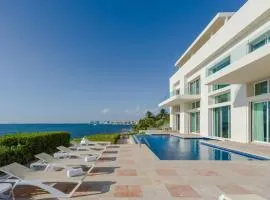 Villa Punta Sam - Cancun Beachfront Luxury Villa