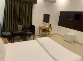 sun rise hotel راس الخيمة