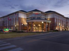 Courtyard by Marriott Fort Smith Downtown、フォートスミスのホテル