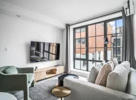 Stunning Modern 2Bedroom Apartment Near Central Park and Times Square