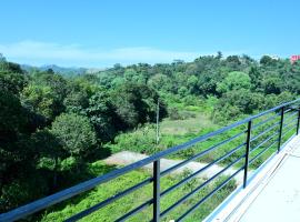 coorg misty mountains guest house, heimagisting í Madikeri