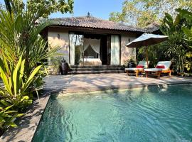 Balinese Boutique KELUK Villa Bingin Beach, Private Pool & Lush Gardens, hotell i Bingin Beach