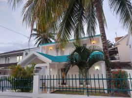 Holiday Home close to the BEACH, hótel í Flic-en-Flac