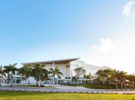 Fairfield Inn & Suites by Marriott Cancun Airport โรงแรมในแคนคูน