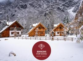 ALPIK Chalets - Bohinj, chalet de montaña en Bohinj