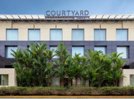 Viesnīca Courtyard by Marriott Kochi Airport pilsētā Nedumbaseri