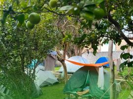 Camping Primitivus- Centro de São Thomé، فندق في ساو ثومي داس ليتراس