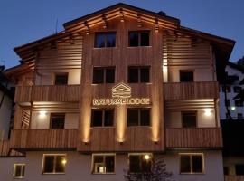 Naturae Lodge, hotel u gradu Alege