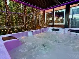 Apartament "Love Island" Jacuzzi SPA z dużą wanną z hydromasażem dla Dwojga