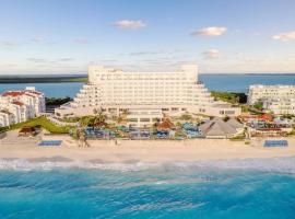 Royal Solaris Cancun-All Inclusive: Cancún şehrinde bir otel