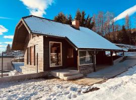 Chalet PJagodic, fjallaskáli í Cerklje na Gorenjskem