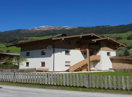 Wald im Pinzgau में, होटल apartment Johann in Wald im Pinzgau with balcony