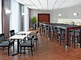 Sheraton Montreal Airport Hotel, khách sạn ở Dorval