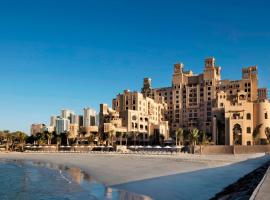 Sheraton Sharjah Beach Resort and Spa, hotel en Sharjah