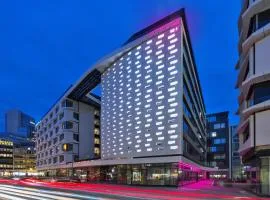 Moxy Frankfurt City Center