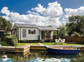 Bure-Way And Rosemere, holiday park di Wroxham