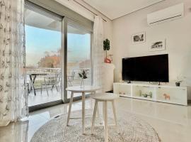 BlueLine apartment 4, hotel in Loutraki