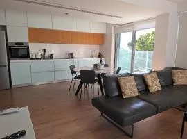 Luxury Seafront 2 bedroom