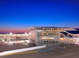 The Westin Detroit Metropolitan Airport, hotel amb jacuzzi a Romulus