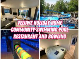 VELUWE HOLIDAY HOMES - With Community Swimming Pool, Bar, Restaurant, Bowling and Supermarket Facilities in the Veluwe National Park, hotel en Hoenderloo