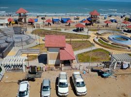 AK Beach House، فندق في Velankanni