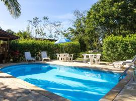 Viesnīca Durma ao Som do Rio no Quintal I Cozinha completa I Chalés Vila da Mata I Piscina, Natureza e Cachoeiras a 3 Minutos I 15 Minutos do Centro Histórico de Paraty pilsētā Parati