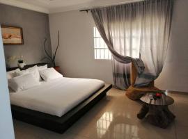 Epic Appart Hotel Lomé: Lomé şehrinde bir otel