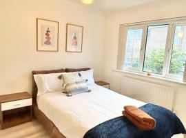 KH-Entire House -Central Scotland-Falkirk, Self-Check-in , Pet-friendly and with Parking, hotel v destinaci Falkirk