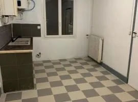 Appartement 2 chambres complet au rez-de-chaussée en plein cœur de Louhans