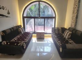 Alpha Villa l Swimming Pool l BBQ I AC l 3BHK, hotel que aceita pets em Lonavala