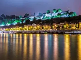 Namur, au pied de la citadelle