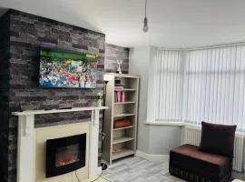 Cosy Two Bedroom House in Bradford