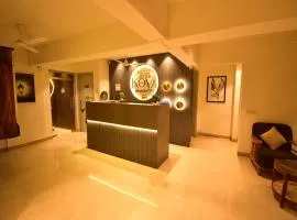 Dhanvantari Luxury Hotel Near Kokilaben Dhirubhai Ambani Hospital Mumbai