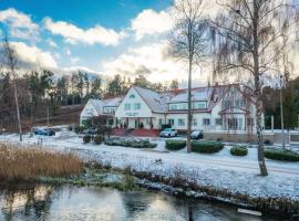 Amax Boutique Hotel: Mikołajki şehrinde bir otoparklı otel