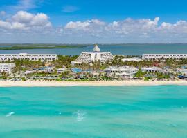 Cancún में Grand Oasis Cancun - All Inclusive, बीच होटल