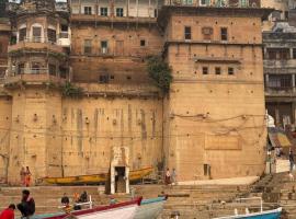 Rana Mahal - a Boutique Place, хотел в района на Ghats of Varanasi, Варанаси