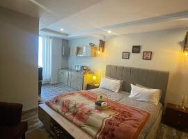 Murree में, होटल Elegant Retreat 101 Studio Apartment