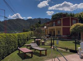 Complejo Los Paraisos, hotel di Potrero de los Funes