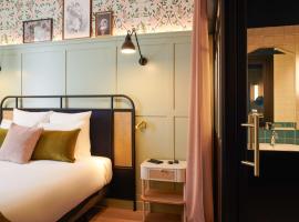 Square Lodge Hotel La Roche sur Yon - Handwritten Collection โรงแรมในลารอช-ซูร์-ยง