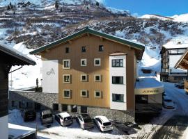 Hotel Albona Nova, hotel u gradu Zurs am Arlberg