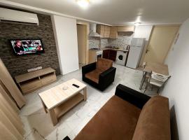 Kyrenia center, 2 bedroom, 1 living room, residential apartment, hotel v mestu Kyrenia