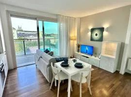 GIAX Tower Premium Modern Milanese Flat with Gym Pool view & Box