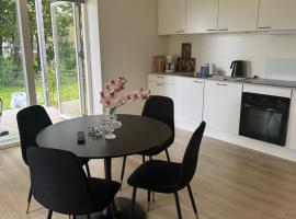 Condo close to highway, hotel v destinácii Fredericia