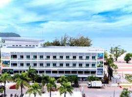 Cenang Plaza Beach Hotel, hotel en Pantai Cenang