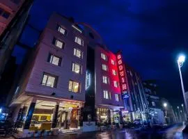 Hotel Godwin Deluxe -Near New Delhi Railway Station - Paharganj