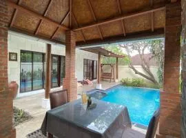 One BedRoom Villa with Private Pool near DPS Airport