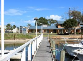 Lakeside Motel Waterfront, hotel v destinácii Lakes Entrance