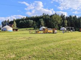 Glamping Niebiańska Osada Jurty Dolnośląskie & SPA – hotel z basenem 