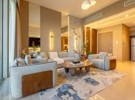 Downtown Luxury - Stunning Burj Khalifa & Fountain Views - 5 Minutes Walk to Dubai Mall